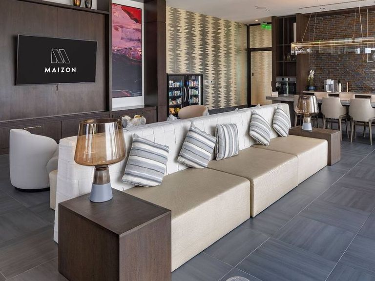 Maizon Brickell apartment community photo