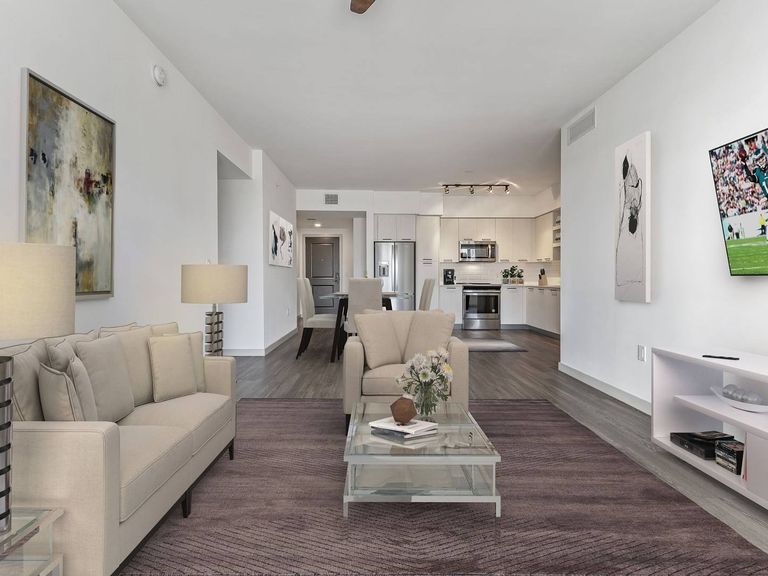 Maizon Brickell apartment community photo