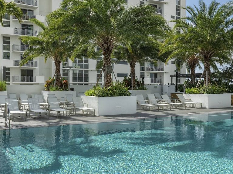 Maizon Brickell apartment community photo