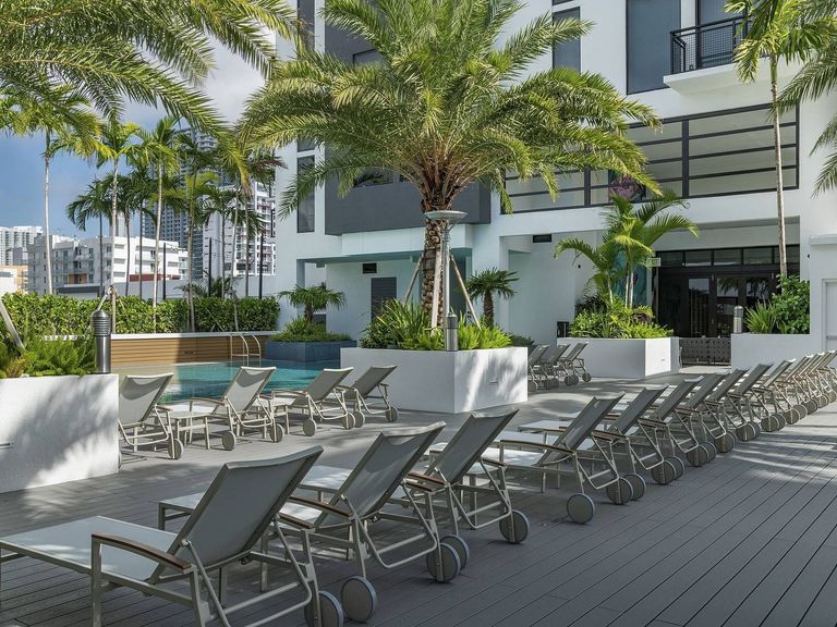 Maizon Brickell apartment community photo
