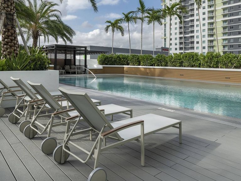 Maizon Brickell apartment community photo