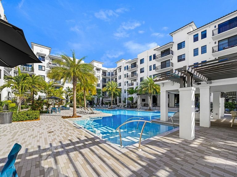 Indigo Palmetto Bay apartments in Palmetto Bay, FL – photo 11
