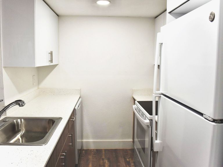 International Club Apartments apartments in Miami, FL – photo 15