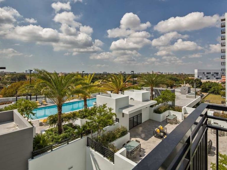 Intown Apartments apartments in Miami, FL – photo 19