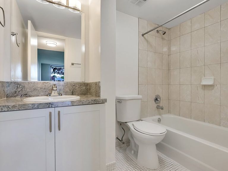 Jacaranda Club apartments in Plantation, FL – photo 20