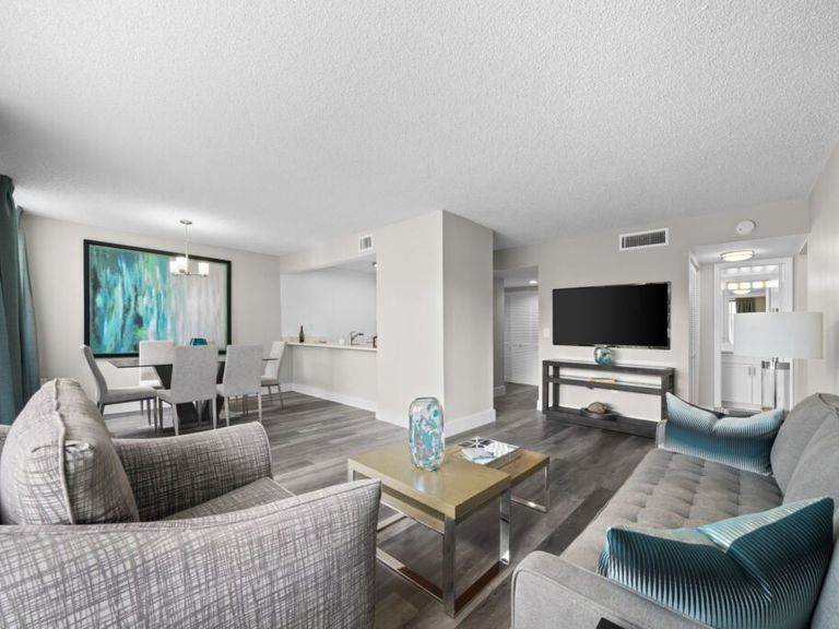 Jacaranda Club apartments in Plantation, FL – photo 21