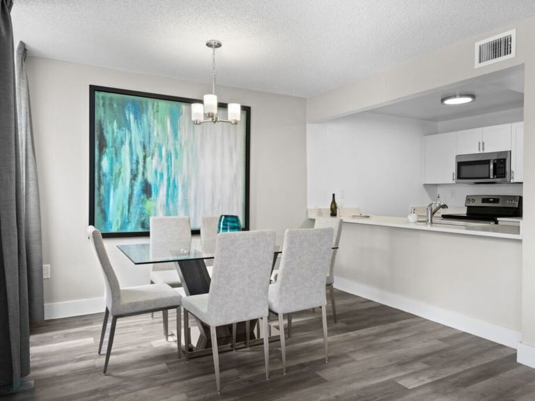 Jacaranda Club apartments in Plantation, FL – photo 25