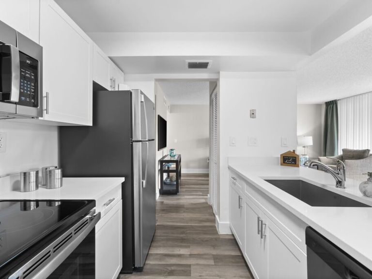 Jacaranda Club apartments in Plantation, FL – photo 28