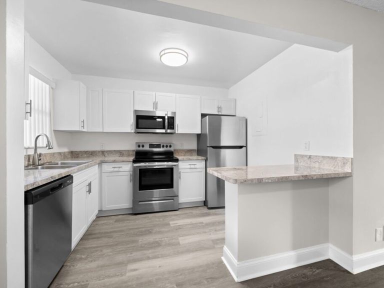 Jacaranda Club apartments in Plantation, FL – photo 40