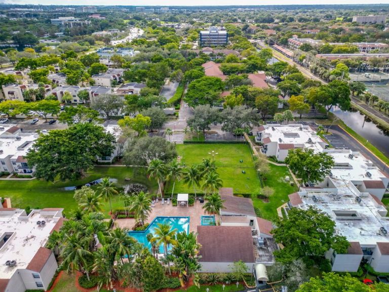Jacaranda Club apartments in Plantation, FL – photo 55