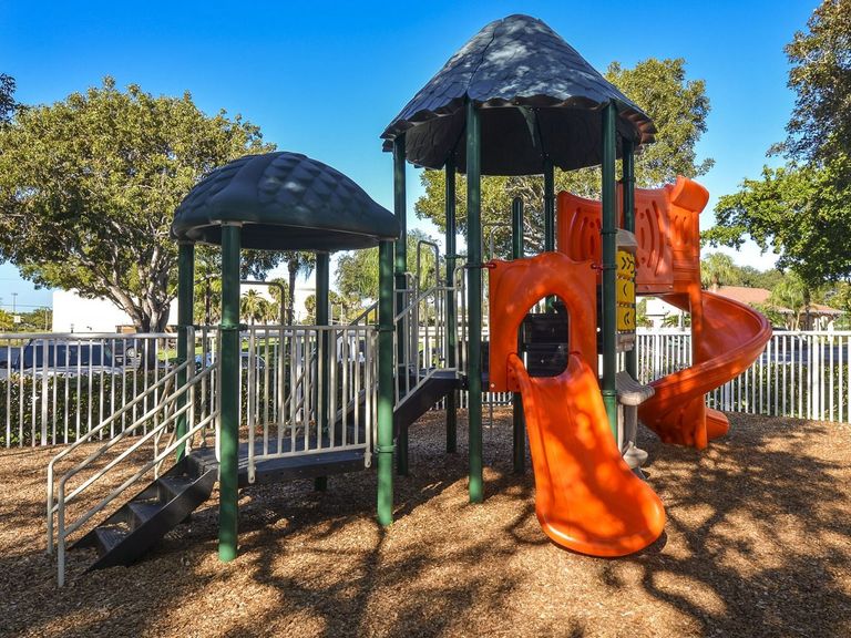 Jacaranda Village apartments in Plantation, FL – photo 13