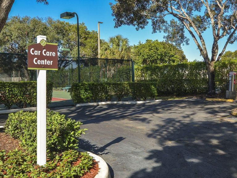 Jacaranda Village apartments in Plantation, FL – photo 15