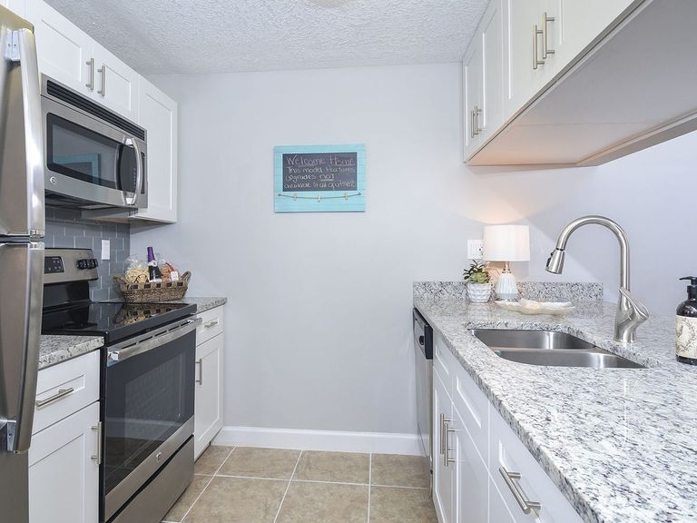 Jacaranda Village apartments in Plantation, FL – photo 21