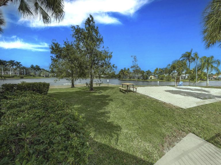 La Morada at Weston apartments in Weston, FL – photo 7