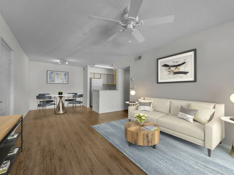 La Vue at Emerald Pointe apartments in Hollywood, FL – photo 25