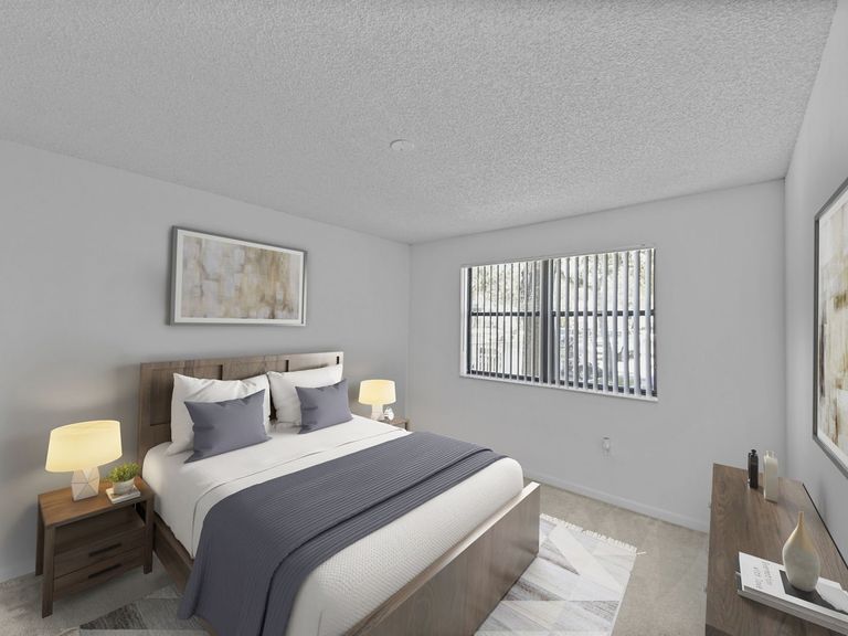 La Vue at Emerald Pointe apartments in Hollywood, FL – photo 27