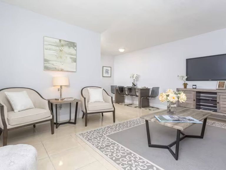 Lake House Apartments apartments in Miami Gardens, FL – photo 12