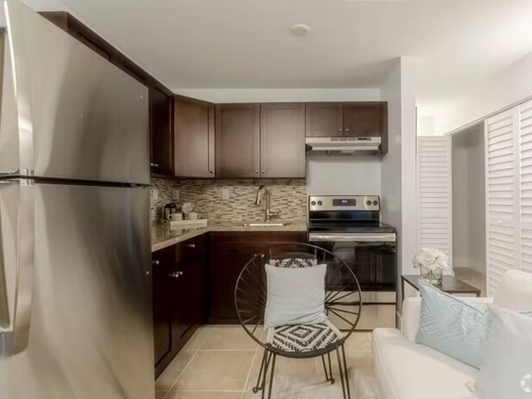Lake House Apartments apartments in Miami Gardens, FL – photo 15