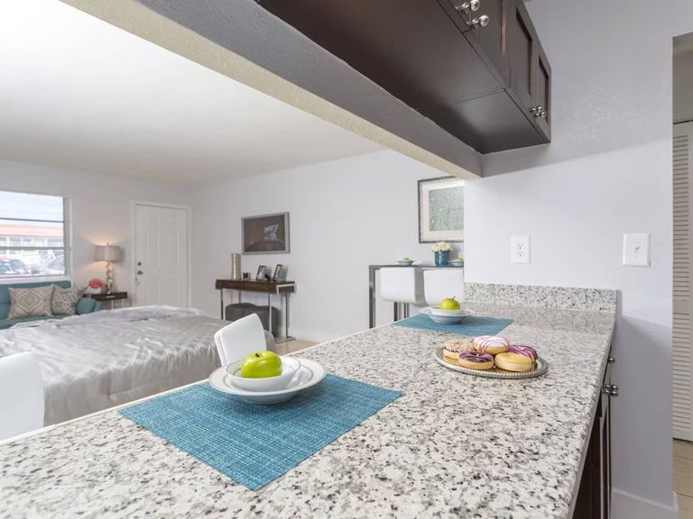 Lake House Apartments apartments in Miami Gardens, FL – photo 18