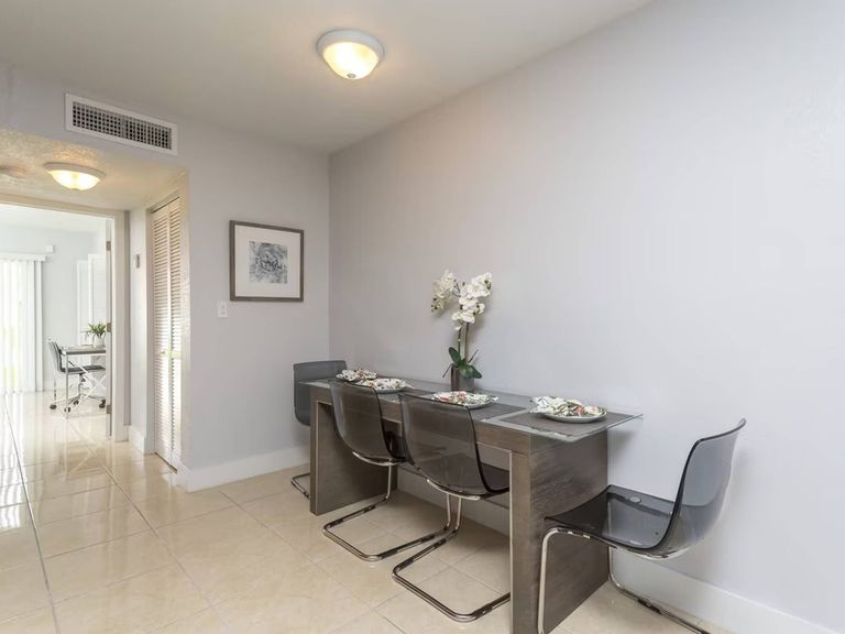 Lake House Apartments apartments in Miami Gardens, FL – photo 22