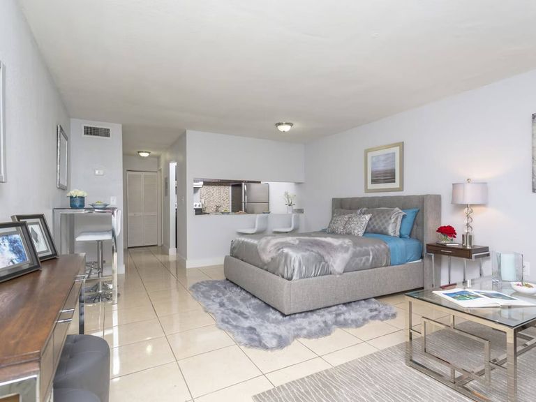 Lake House Apartments apartments in Miami Gardens, FL – photo 25