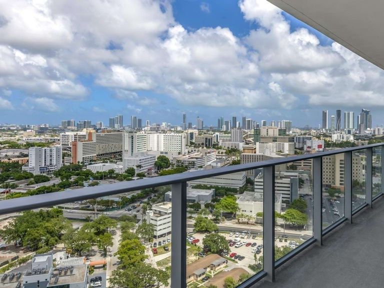 Lantower River Landing apartments in Miami, FL – photo 16