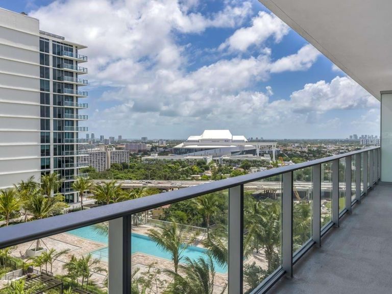 Lantower River Landing apartments in Miami, FL – photo 24