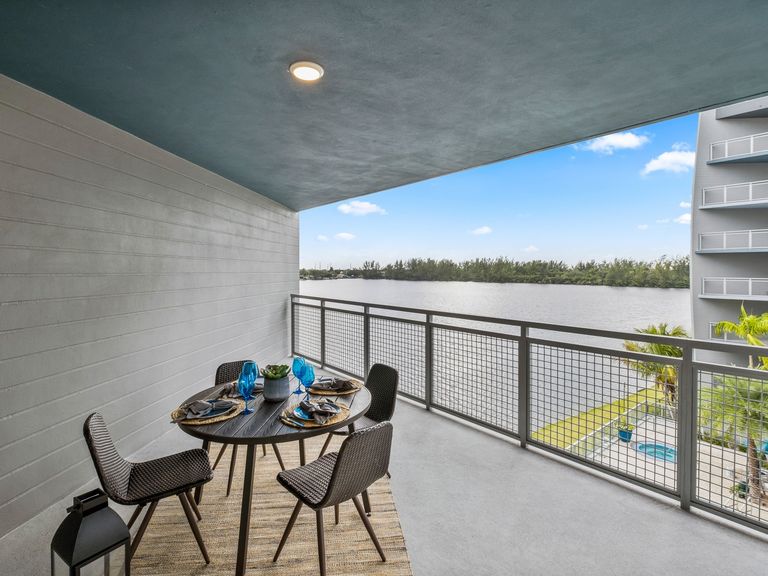 LaVida Apartments apartments in Miami, FL – photo 32