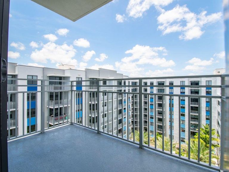 Legacy at 36th apartments in Miami, FL – photo 38
