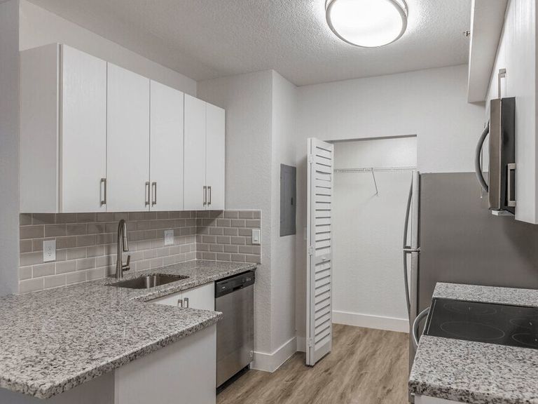 Legacy at Hollywood apartments in Hollywood, FL – photo 8
