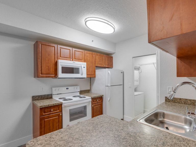 Legacy at Hollywood apartments in Hollywood, FL – photo 10