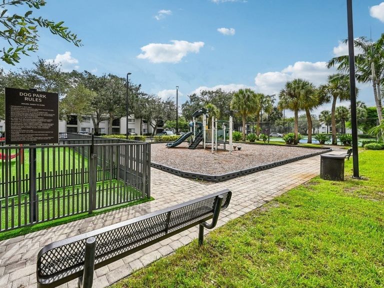 Legacy at Palm Aire apartments in Pompano Beach, FL – photo 19