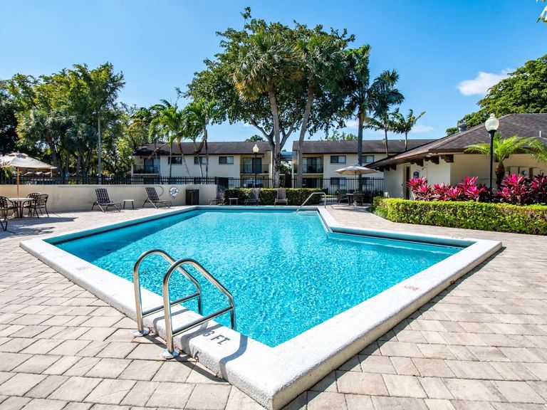 Legacy at Tamarac apartments in Tamarac, FL – photo 18