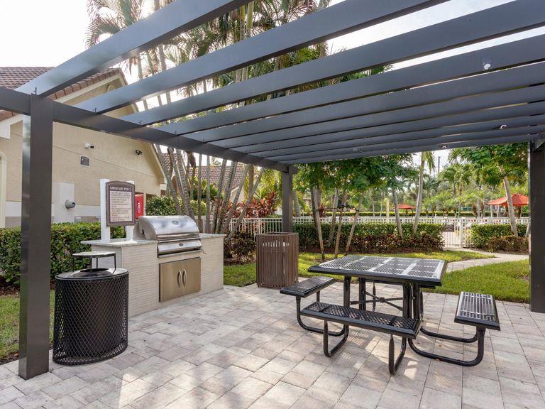 Legacy Lakeview apartments in North Lauderdale, FL – photo 10