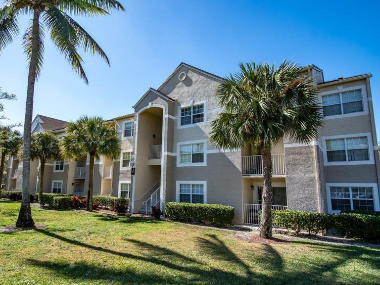 Legacy Lakeview apartments in North Lauderdale, FL – photo 22