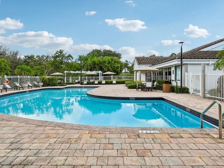 Legacy Lakeview apartments in North Lauderdale, FL – photo 23