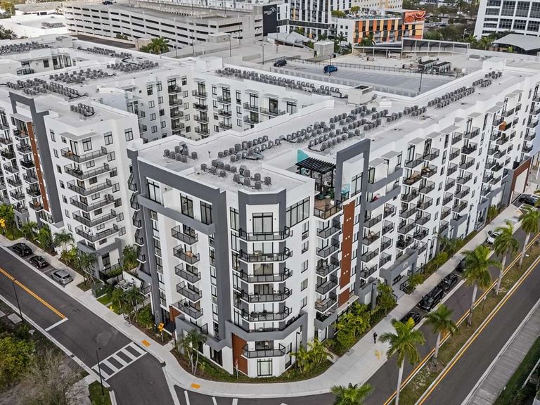 Leksa at Cityplace apartments in Doral, FL – photo 63