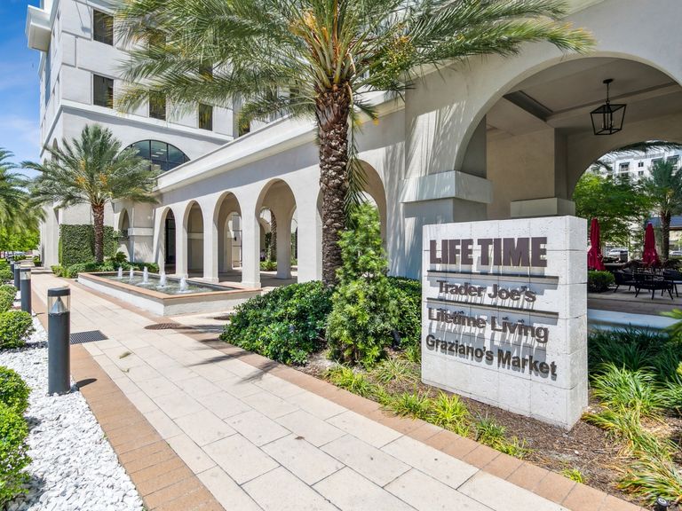 Life Time Living at Gables Station apartments in Coral Gables, FL – photo 34