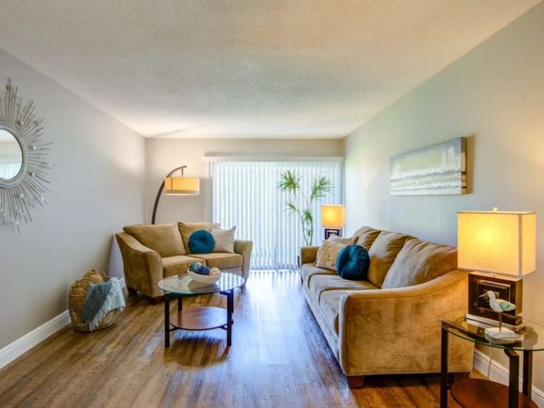 Lime Tree Associates LLC apartments in Deerfield Beach, FL – photo 12