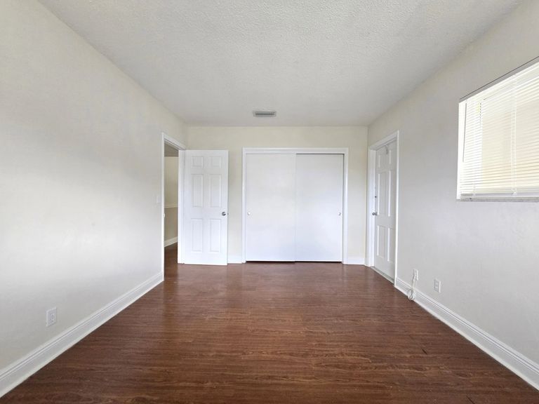 Lincoln Apartments, LLC apartments in Hollywood, FL – photo 13