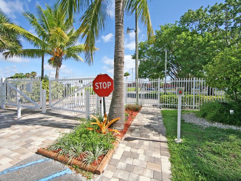 Mango Way Apartments apartments in Homestead, FL – photo 8