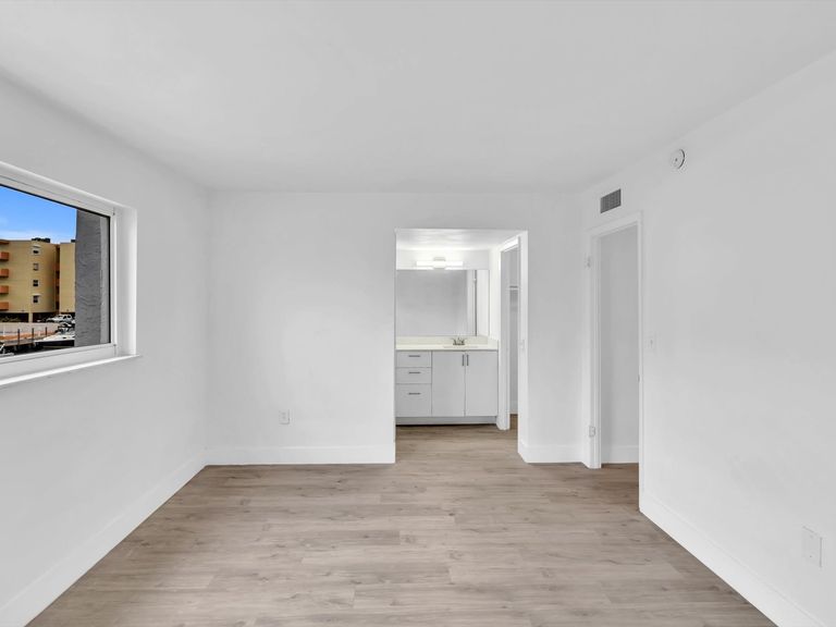 Marina View apartments in North Miami Beach, FL – photo 14