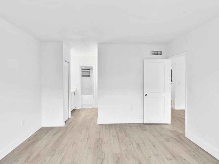 Marina View apartments in North Miami Beach, FL – photo 9