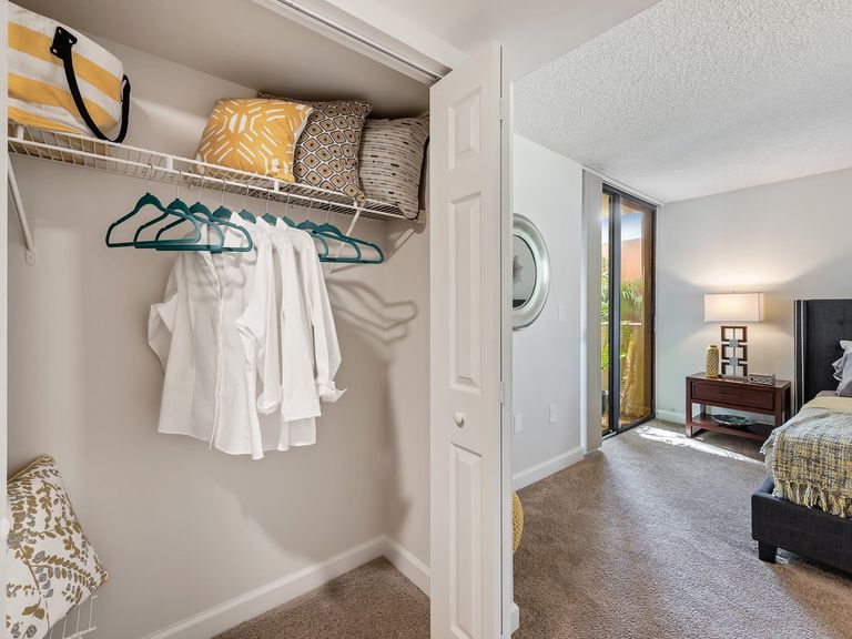 Meadow Walk Apartments apartments in Miami Lakes, FL – photo 10