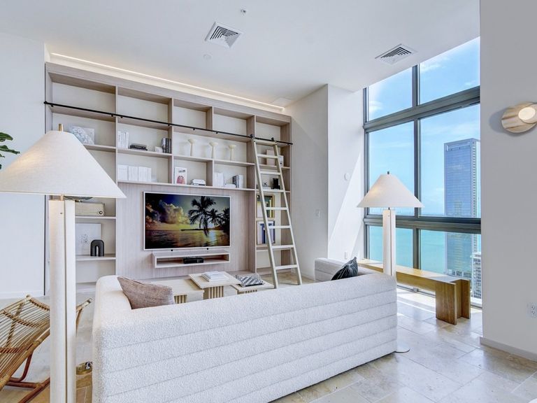 Metro Edgewater apartments in Miami, FL – photo 32