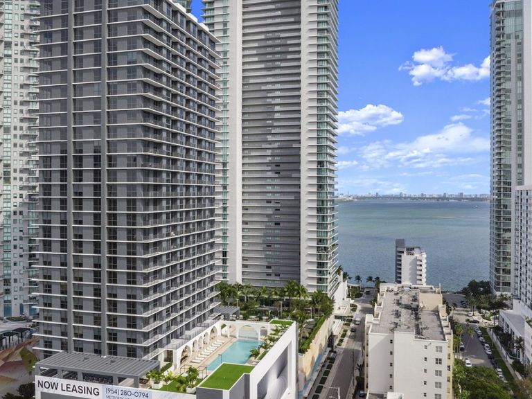 Metro Edgewater apartments in Miami, FL – photo 36