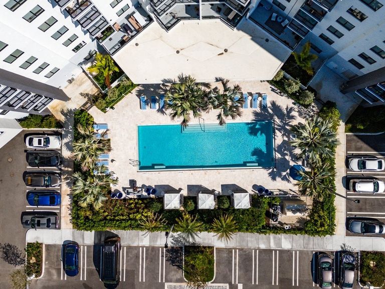 Metropolitan Coral Springs apartments in Coral Springs, FL – photo 22