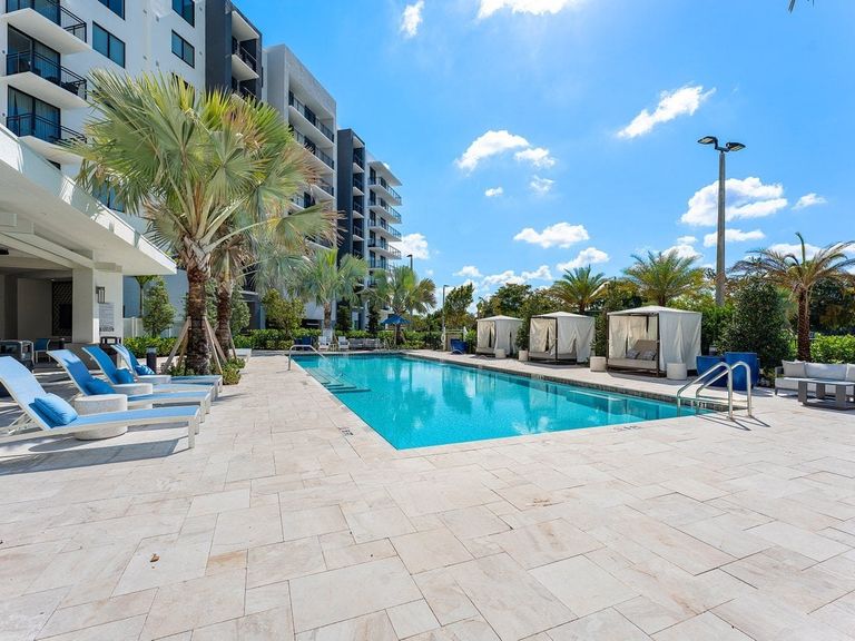 Metropolitan Coral Springs apartments in Coral Springs, FL – photo 27