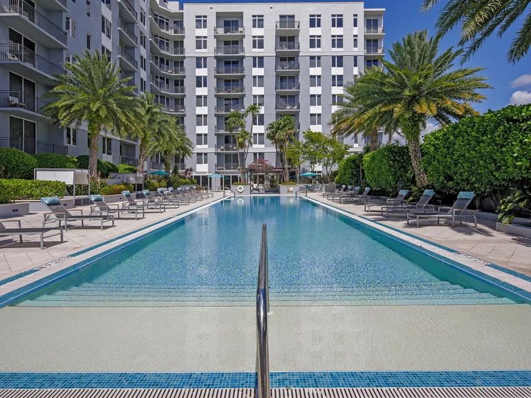 Midtown 24 apartments in Plantation, FL – photo 37
