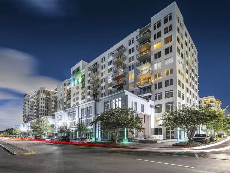 Midtown 24 apartments in Plantation, FL – photo 59